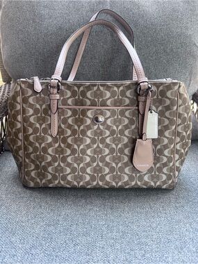 COACH Peyton Dream C Jordan Double Zip Carryall Tote Bag Khaki Tan Canvas F25457